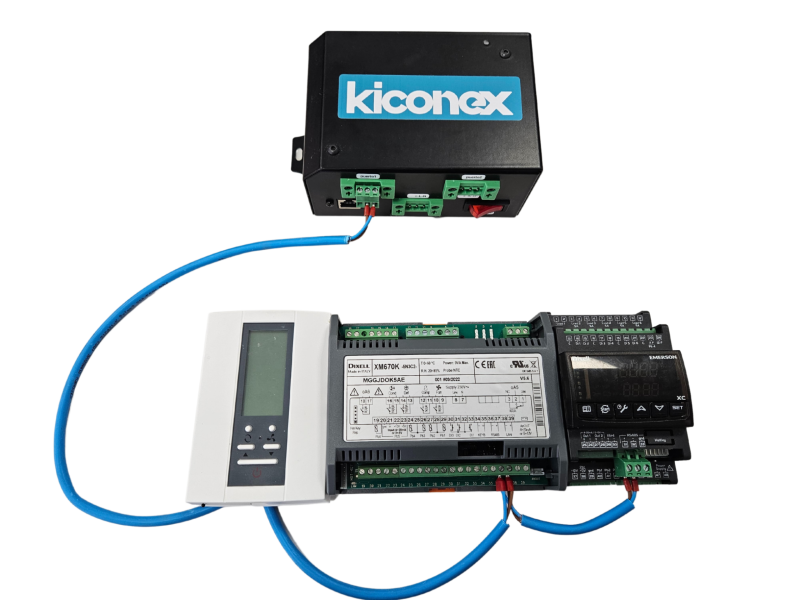 Daisy-chain example with three devices connected to kibox