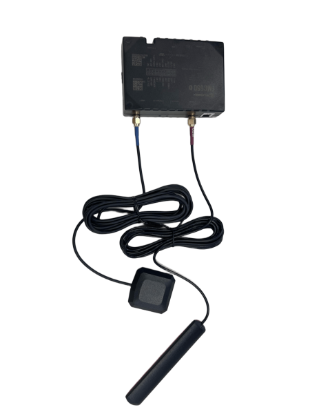 Archivo:SP BOXC2 CON ANTENAS GPS Y GSM.png